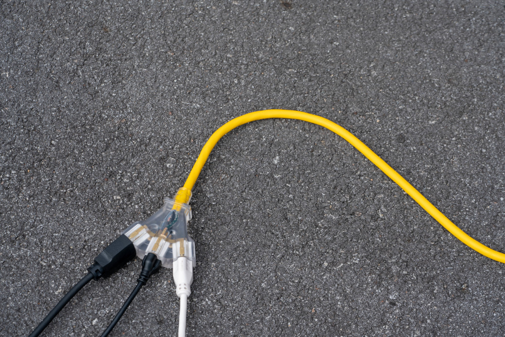 Southwire 3 Outlet Extension Cord Lighted End 12/3 SJTW 50′ - Ascmtools