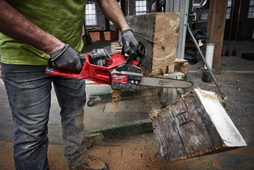 Milwaukee M18 FUEL 16 in. Chainsaw-Reconditioned - Ascmtools