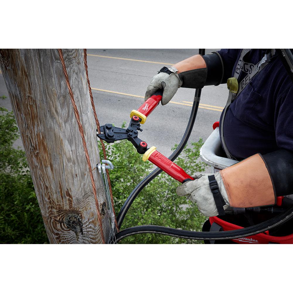 Milwaukee 18 in. Fiberglass Bolt Cutter with PIVOTMOVE Rotating Handles - Ascmtools