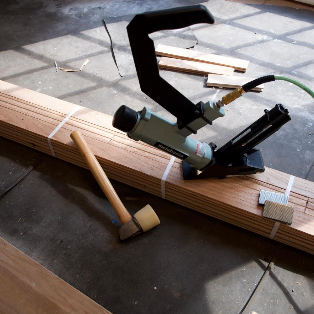 Metabo HPT 2 15.5-Gauge Flooring Stapler - Ascmtools