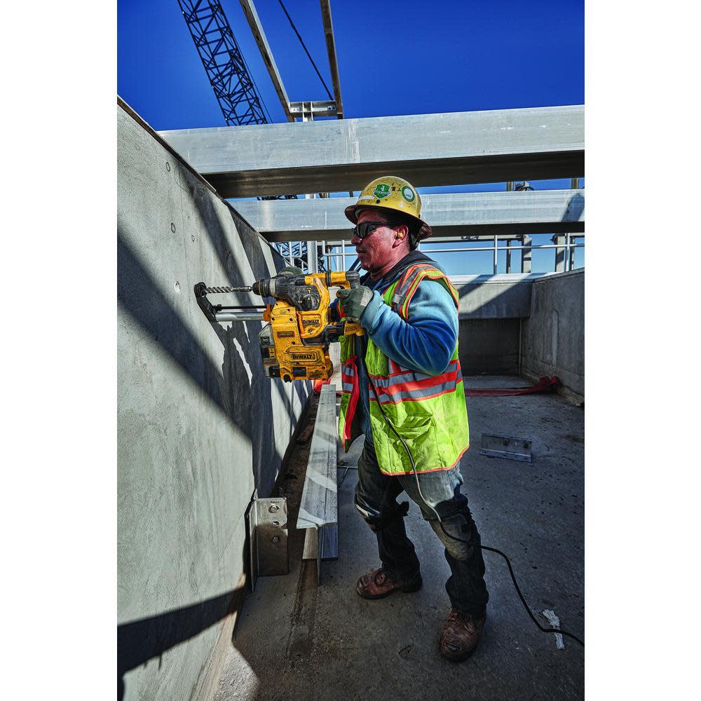 DEWALT 1-1/8″ (28 mm) SDS Plus Rotary Hammer Kit - Ascmtools