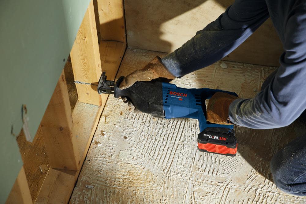 Bosch 18V 1 1/8″ D Handle Reciprocating Saw CORE18V Kit - Ascmtools