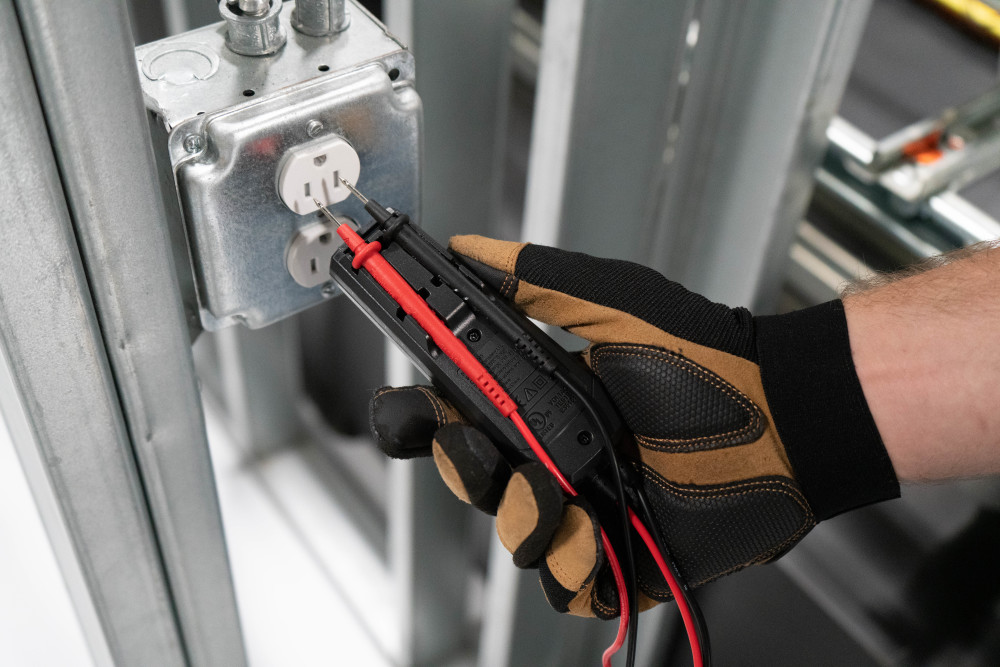 Southwire Compact Voltage & GFCI Tester - Ascmtools