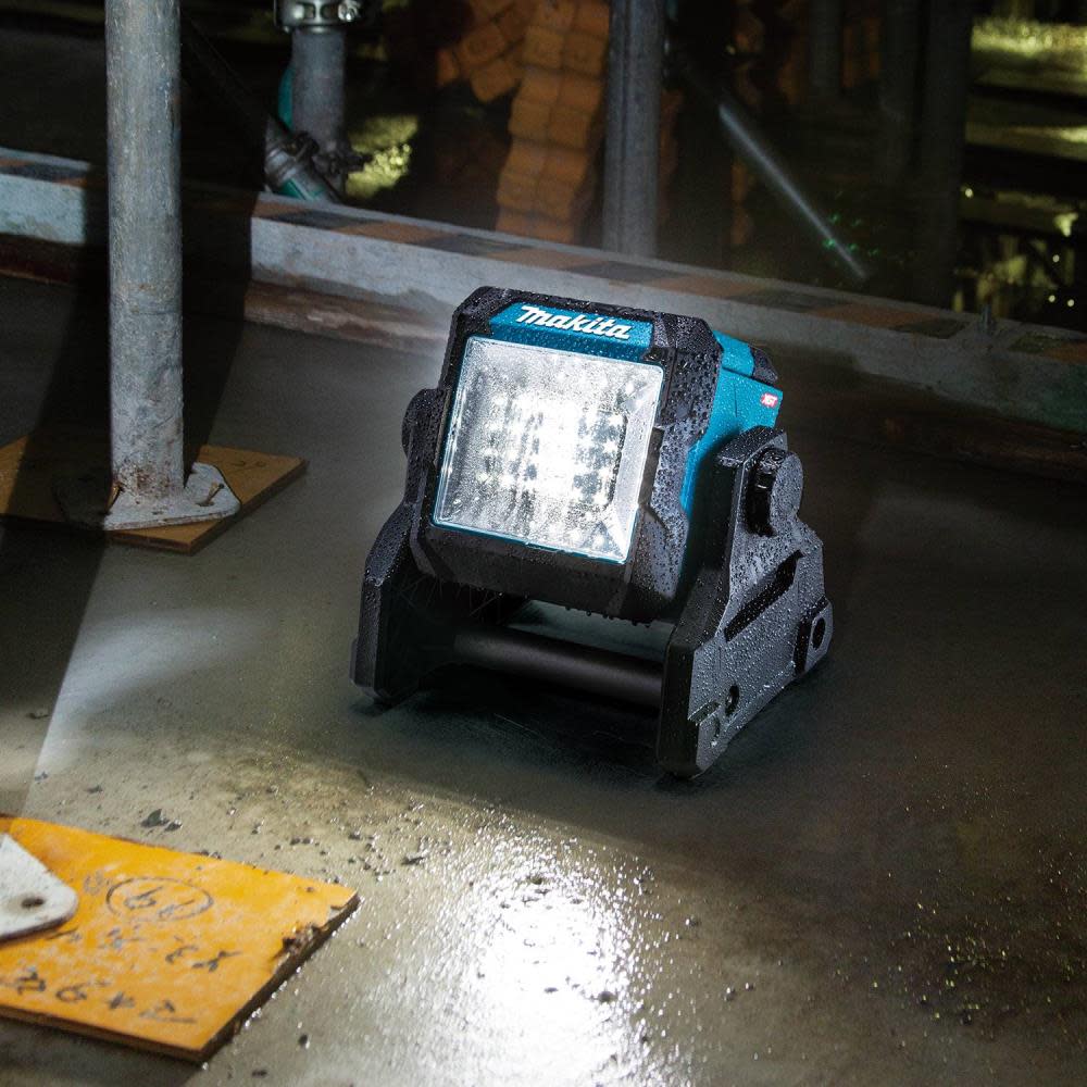 Makita 40V max XGT L.E.D. Work Light Cordless Bare Tool - Ascmtools