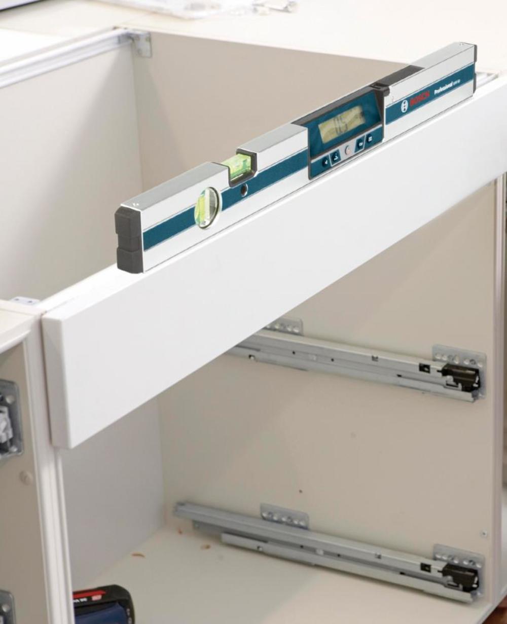 Bosch 24 In. Digital Level - Ascmtools