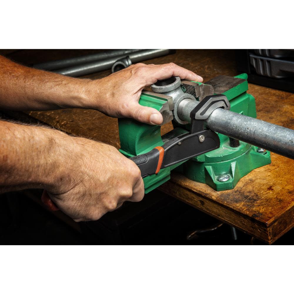 Crescent Pipe Wrench 12″ Self Adjusting Dual Material - Ascmtools